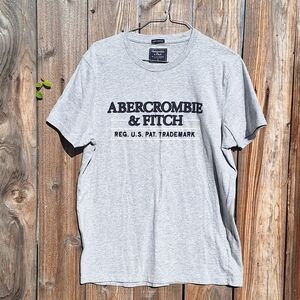 Abercrombie & Fitch T-shirt